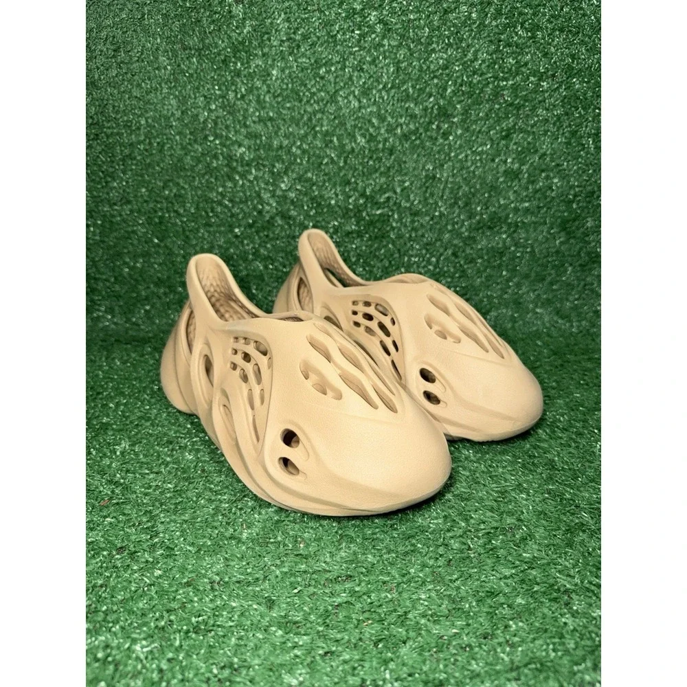 adidas Yeezy Foam Runner Mens Size 5 Womens Size 6.5 Ochre Brown Slip On Sandals - Picture 2 of 9
